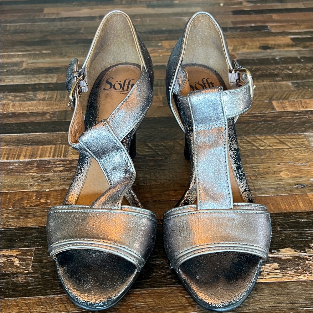 Sofft Silver Strappy Heels
